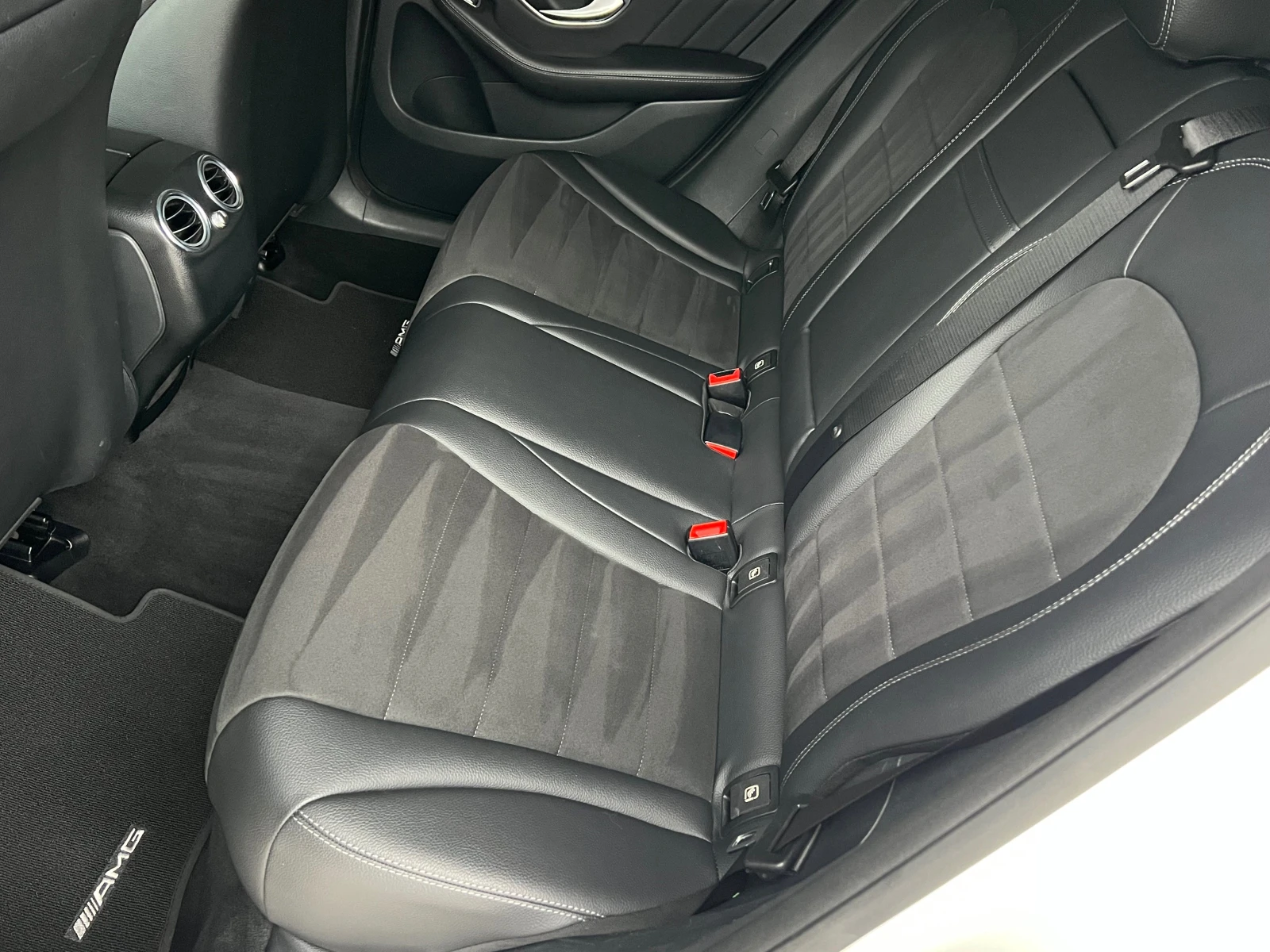 Mercedes-Benz GLC 250 d, 9G, 4-MAT, AMG LINE, NIGHT PACK, PANO, DISTR, C, снимка 14 - Автомобили и джипове - 54712610