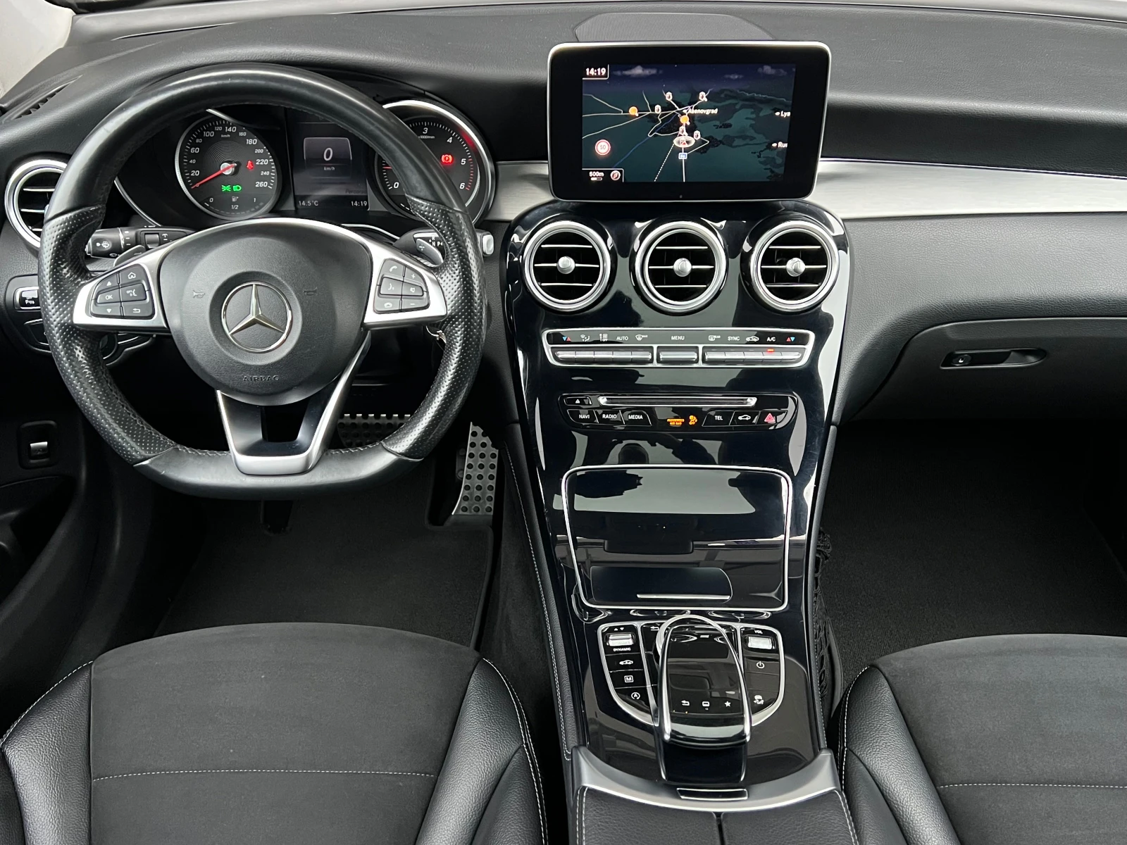 Mercedes-Benz GLC 250 d, 9G, 4-MAT, AMG LINE, NIGHT PACK, PANO, DISTR, C, снимка 9 - Автомобили и джипове - 54712610