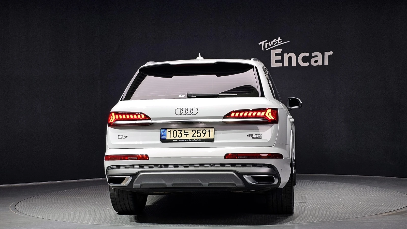 Audi Q7 45 TDI Quattro Premium | HUD | 360 Camera | Soft C, снимка 4 - Автомобили и джипове - 54957037
