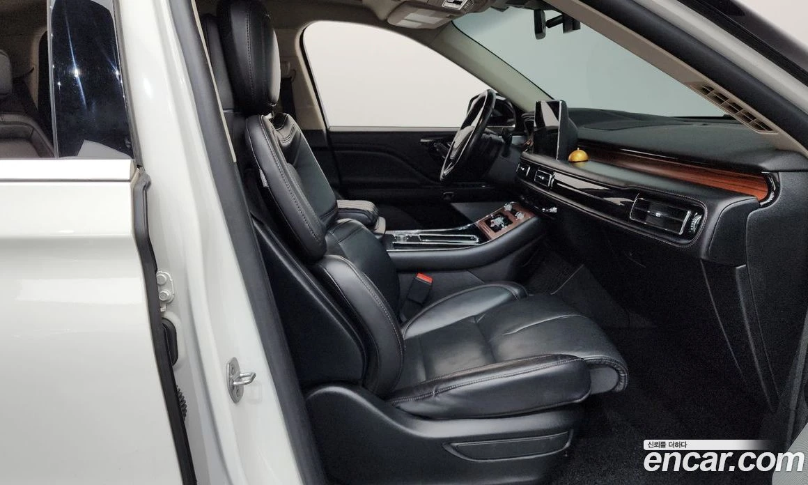 Lincoln Aviator 3.0 Reserve  AWD, снимка 11 - Автомобили и джипове - 56123118