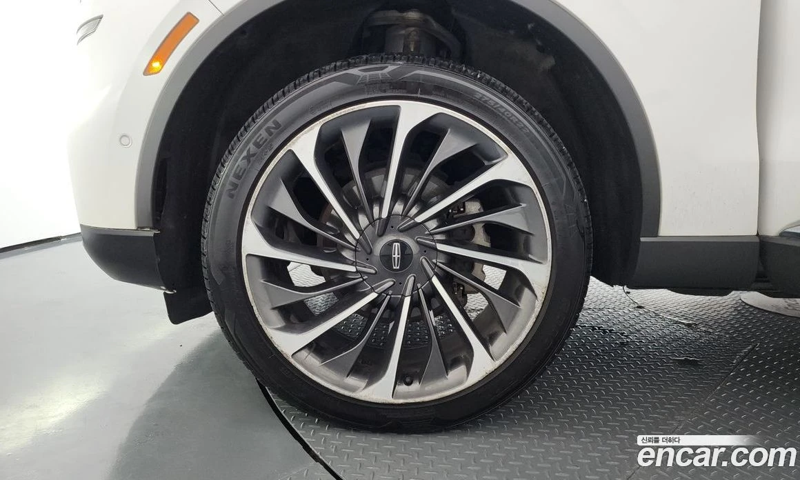 Lincoln Aviator 3.0 Reserve  AWD, снимка 5 - Автомобили и джипове - 56123118