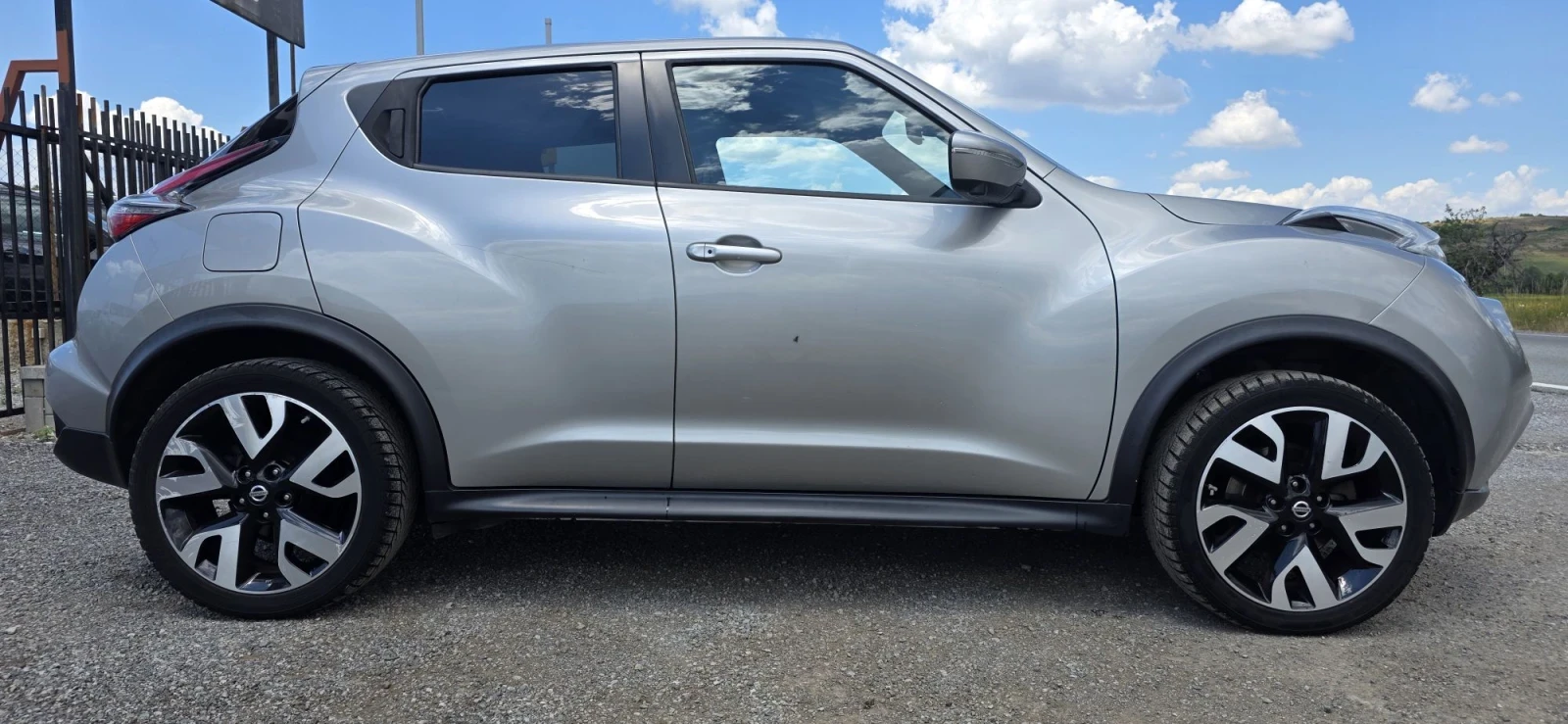 Nissan Juke 1.6 i-4?4-Tekna Edition-190 hp-RS, снимка 3 - Автомобили и джипове - 56233990