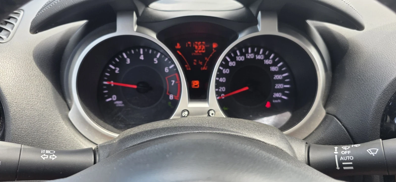 Nissan Juke 1.6 i-4?4-Tekna Edition-190 hp-RS, снимка 11 - Автомобили и джипове - 56233990