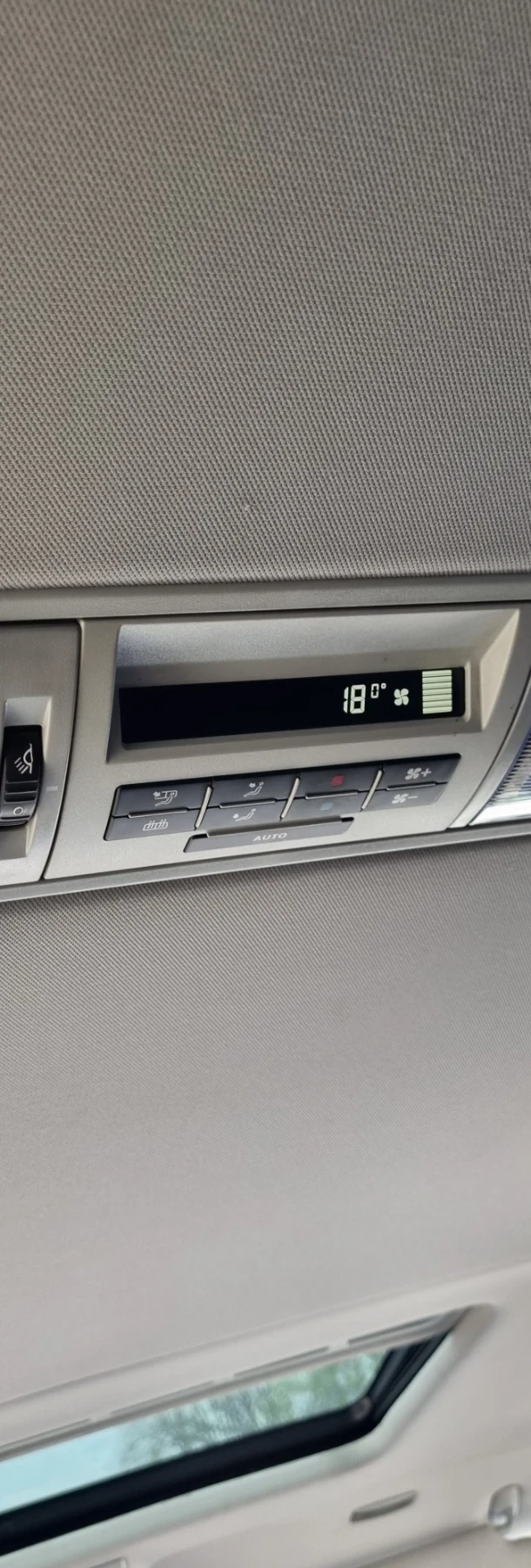 VW Multivan Внос Швейцария HighLine 2.0, 4х4, 180 к.с - изображение 8