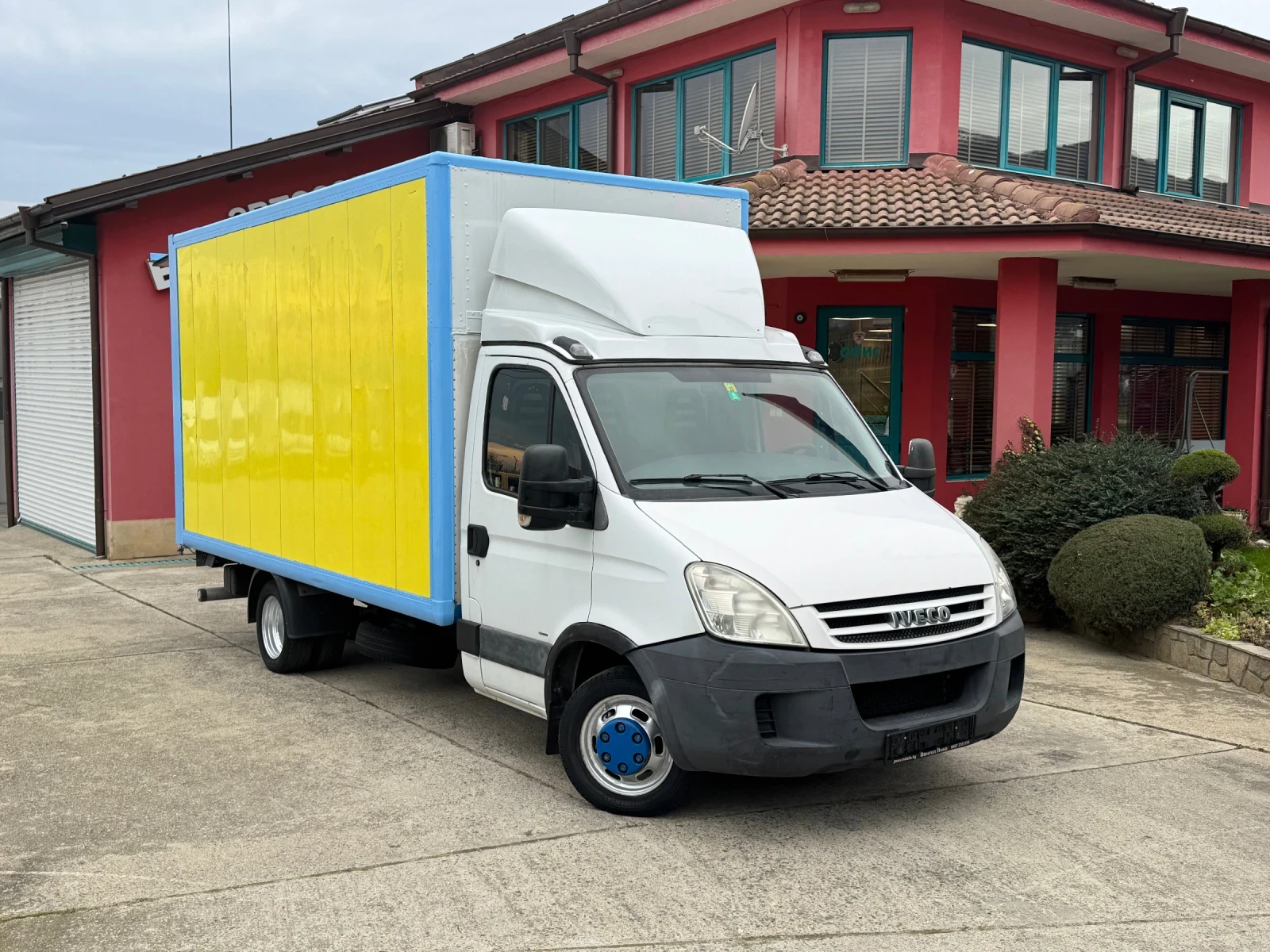 Iveco Daily 3.0HPI* 35C15* Климатик* Падащ борд* 4.40м фургон, снимка 1