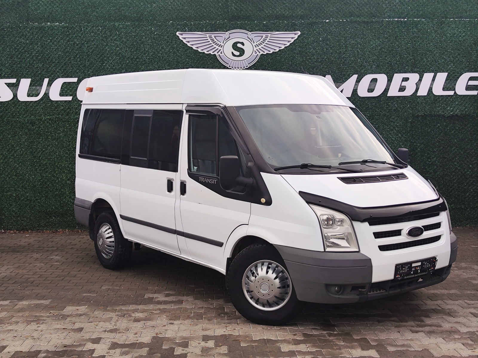 Ford Transit 2.4* 8+ 1* LIZING - изображение 2