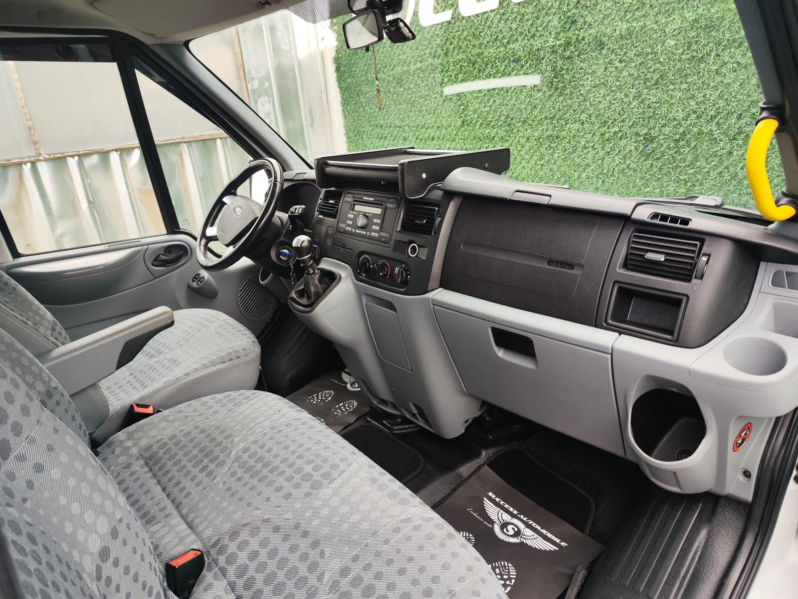 Ford Transit 2.4* 8+ 1* LIZING - изображение 8