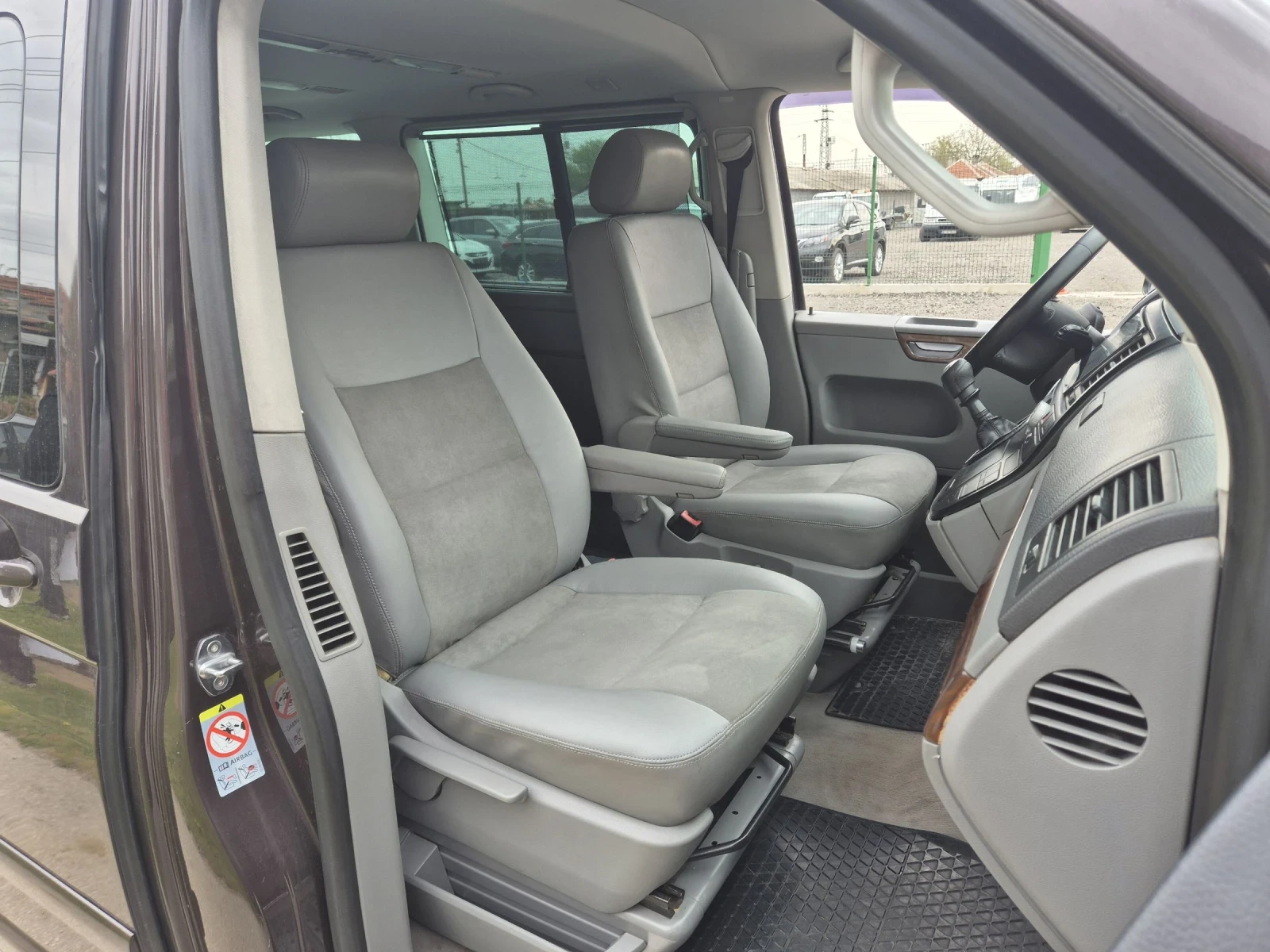 VW Multivan 2.5TDI 4MOTION  - изображение 10