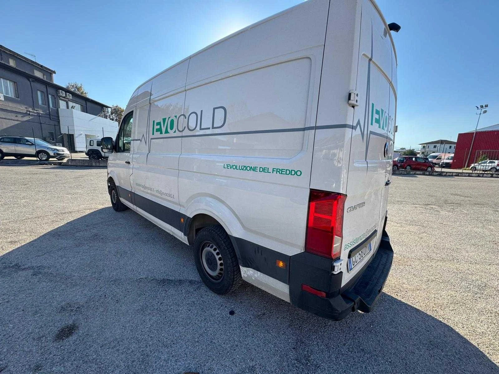 VW Crafter 2.0 TDI, снимка 2 - Бусове и автобуси - 54294305