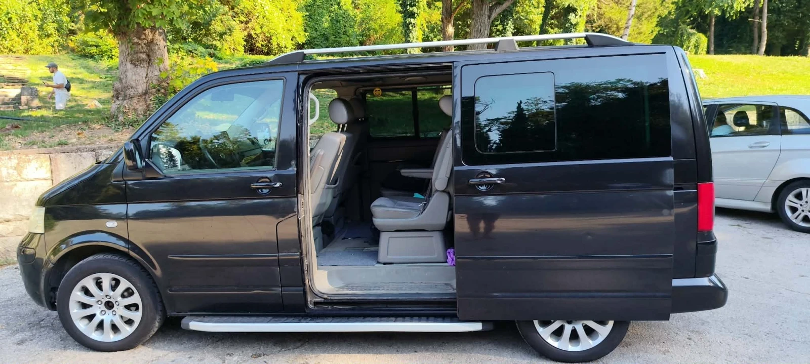 VW Multivan, снимка 8 - Бусове и автобуси - 56132041