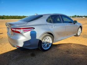 Toyota Camry 2.5l Xle, снимка 3