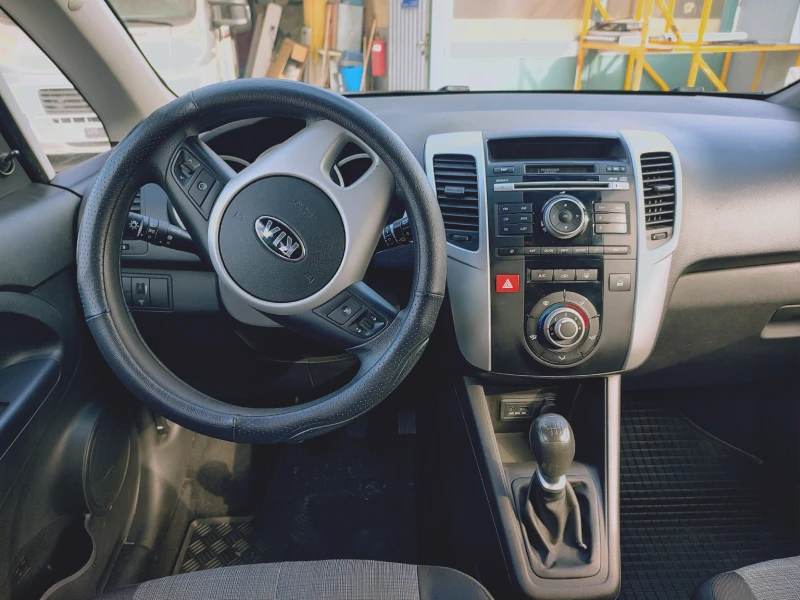 Kia Venga 1.4 CRDI, 6 ск., снимка 14 - Автомобили и джипове - 49349805