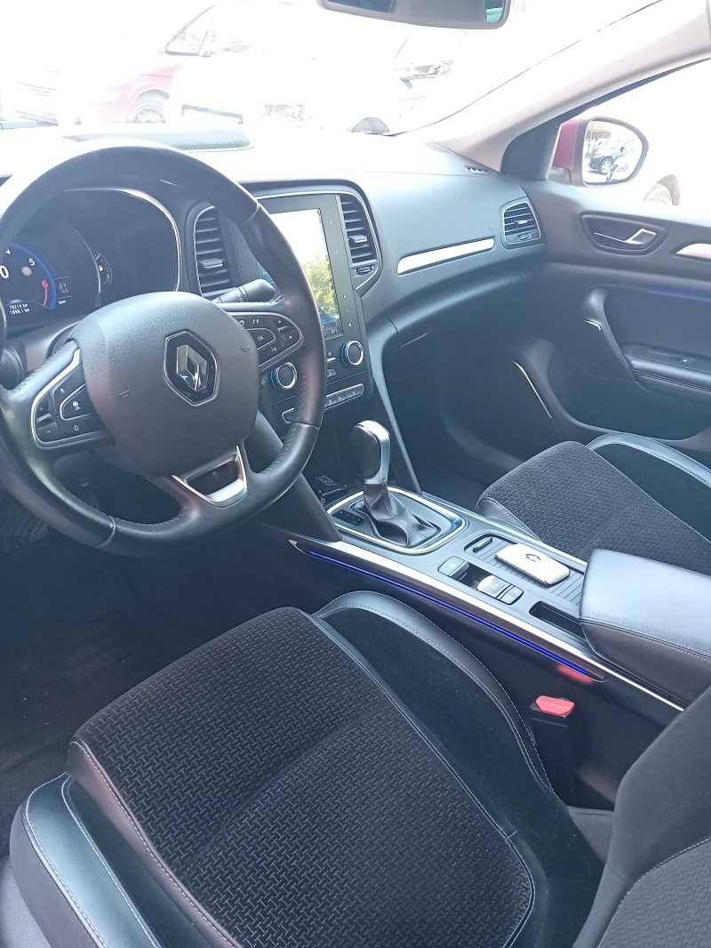 Renault Megane 1.2 TCE всички екстри, снимка 4 - Автомобили и джипове - 50592115