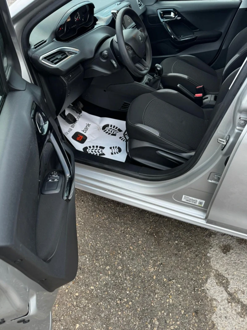 Peugeot 208 1.6 HDI, ЕВРО 6, АВТОПИЛОТ, FACELIFT, 119000km, снимка 9 - Автомобили и джипове - 53409261