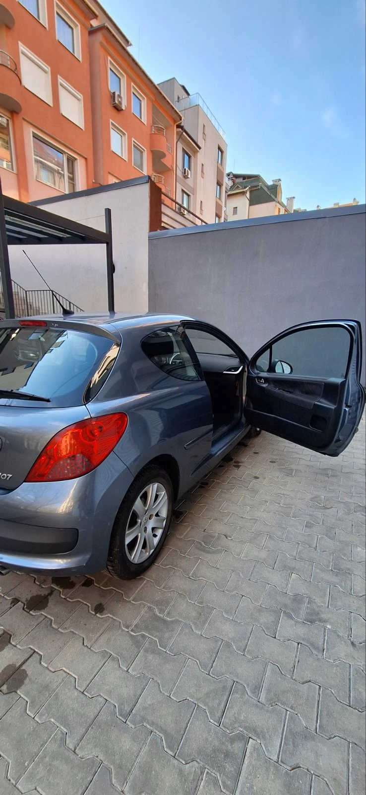 Peugeot 207 1.6 HDi, снимка 4 - Автомобили и джипове - 53655408