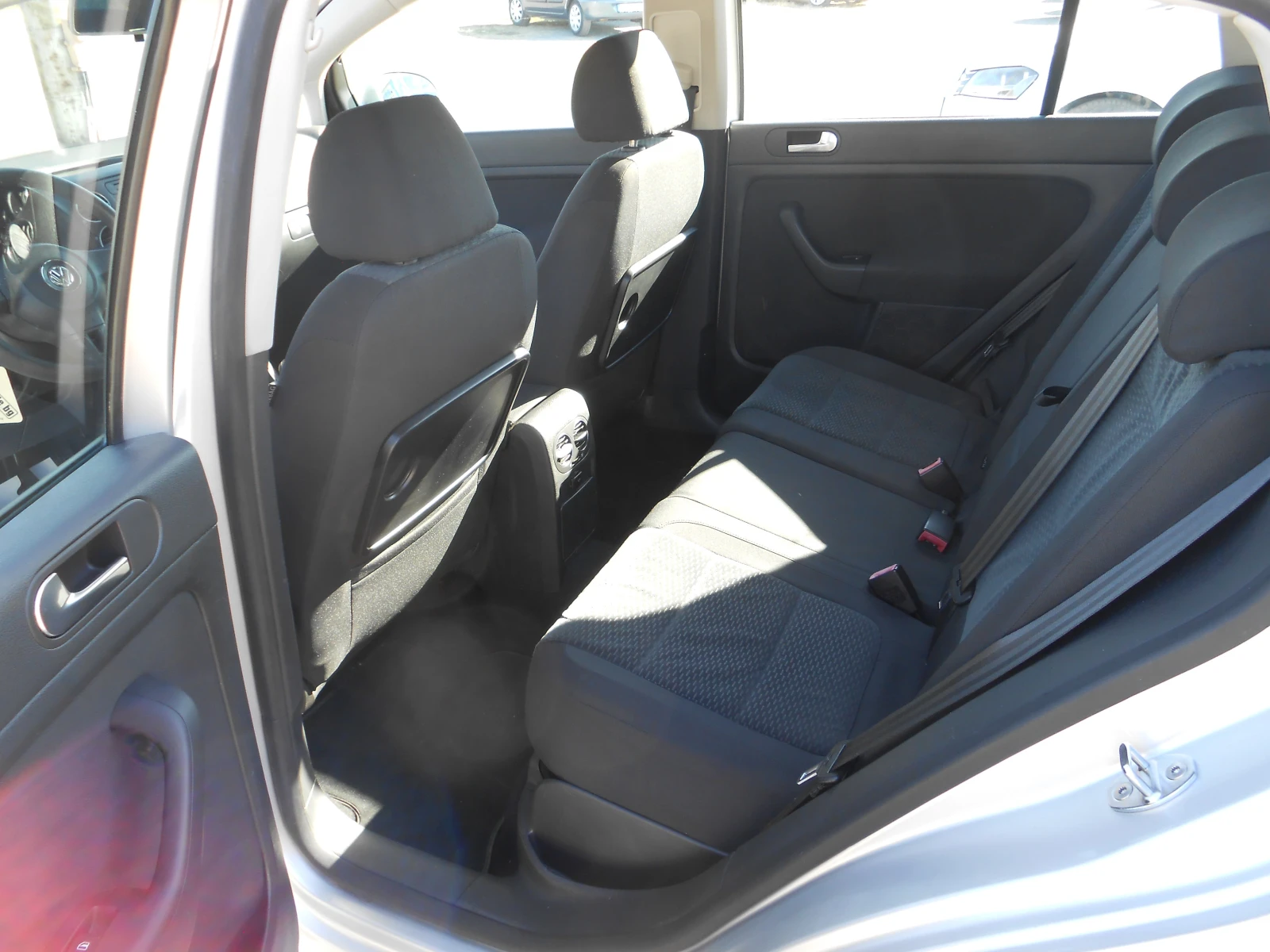 VW Golf Plus 1.6i-Gpl-Euro-5A | Mobile.bg — изображение 16