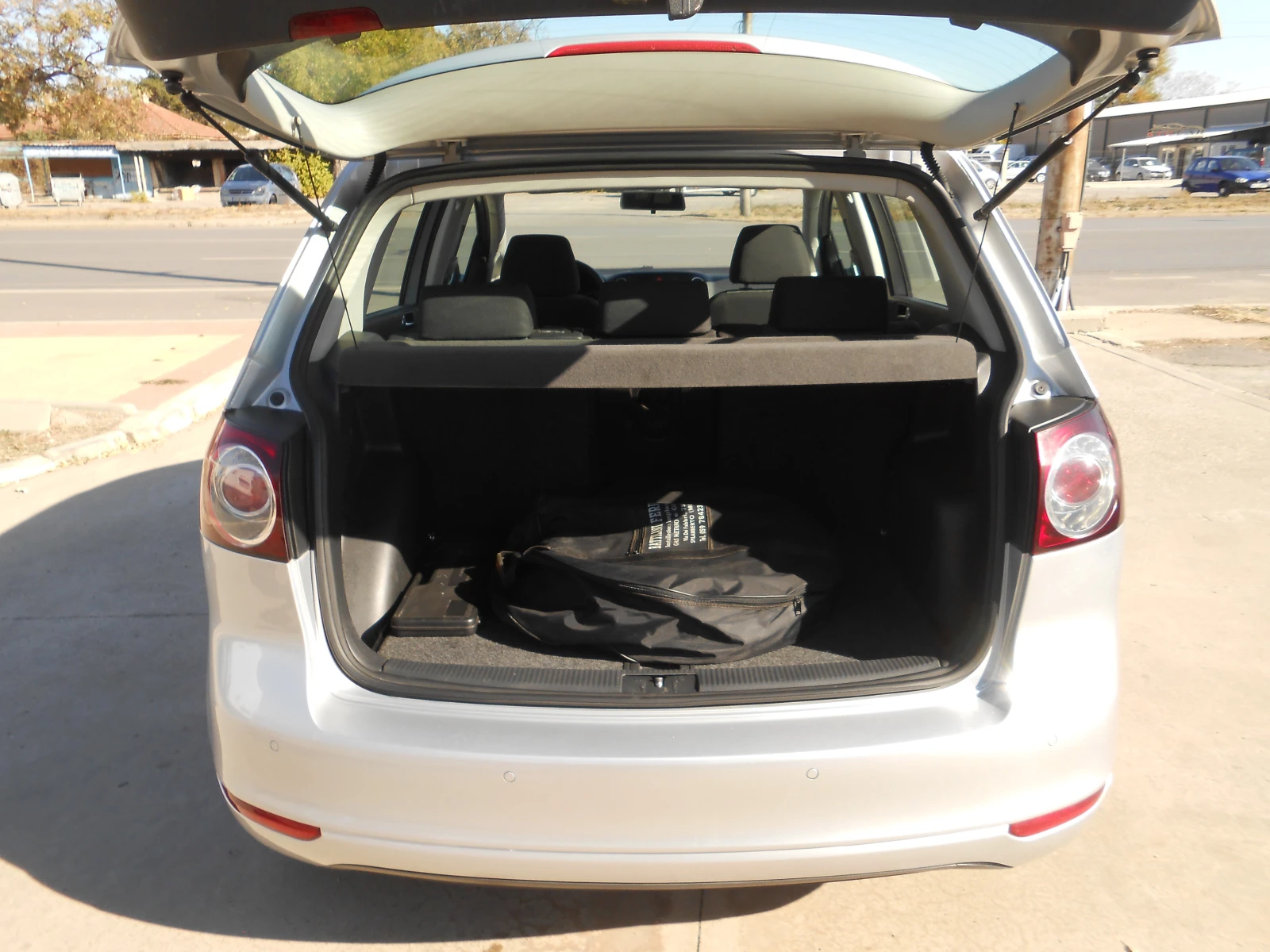 VW Golf Plus 1.6i-Gpl-Euro-5A | Mobile.bg — изображение 11