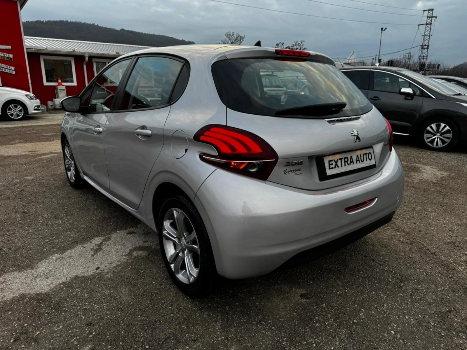 Peugeot 208 1.6 HDI, ЕВРО 6, АВТОПИЛОТ, FACELIFT, 119000km - изображение 2