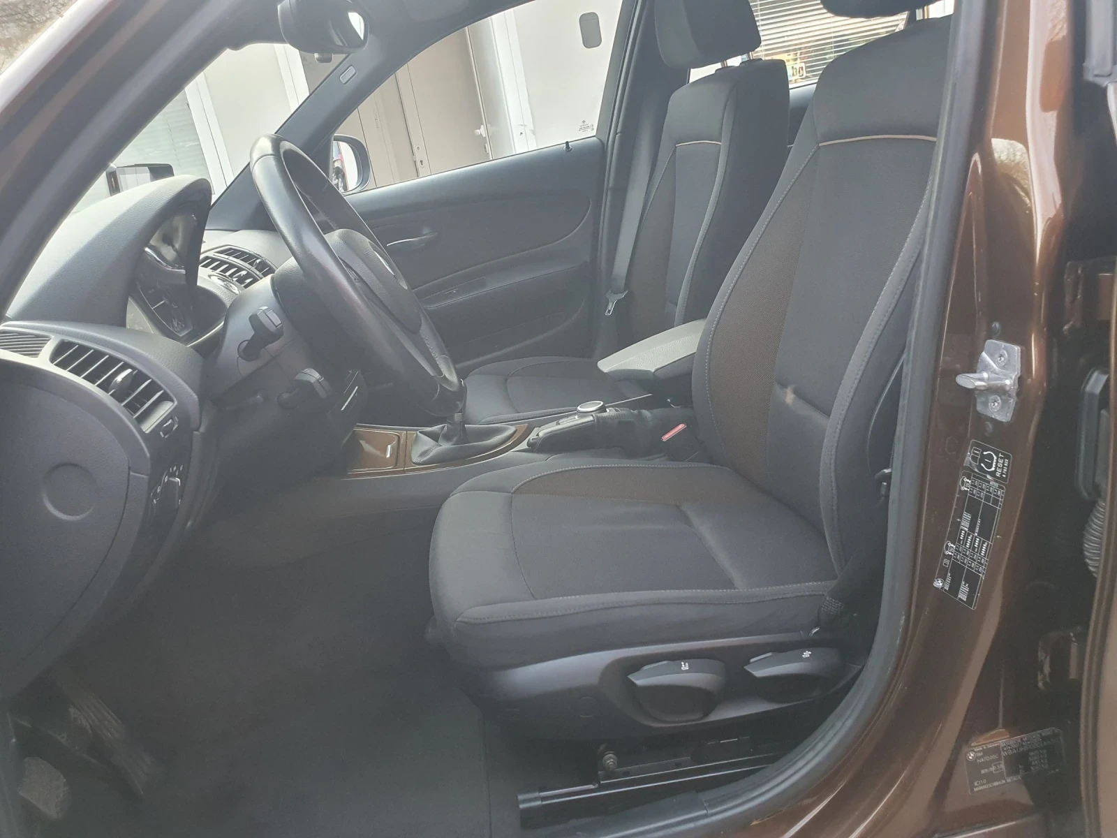 BMW 118 FACE FULL NAVI PODGREV KAMERA 6 skr . 2011 ЕURO 5, снимка 8 - Автомобили и джипове - 53761291