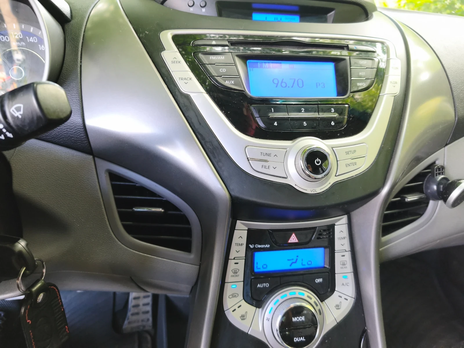 Hyundai Elantra V.  1.6, снимка 9 - Автомобили и джипове - 54892346