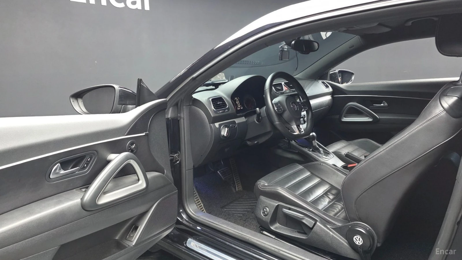 VW Scirocco 2.0 TDI R-Line, снимка 9 - Автомобили и джипове - 55545728