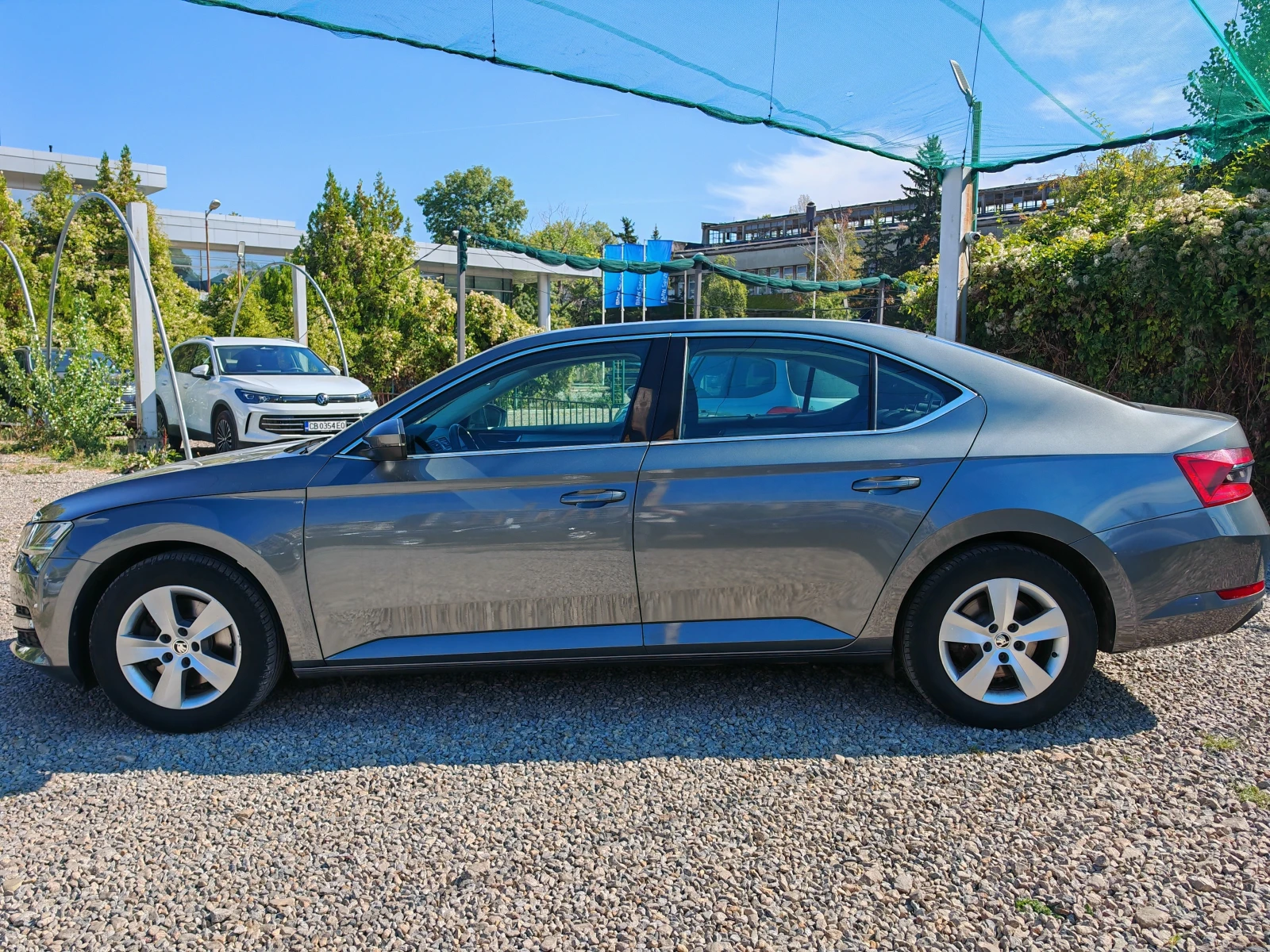 Skoda Superb 2.0TDI DSG, снимка 5 - Автомобили и джипове - 56129680