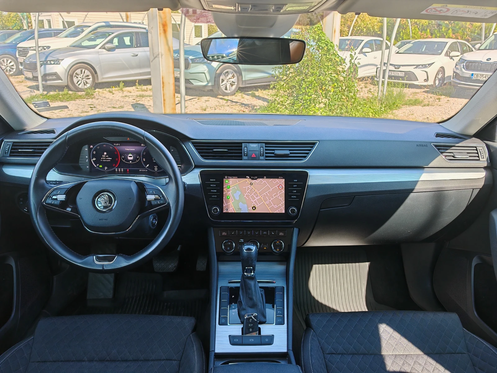 Skoda Superb 2.0TDI DSG, снимка 11 - Автомобили и джипове - 56129680