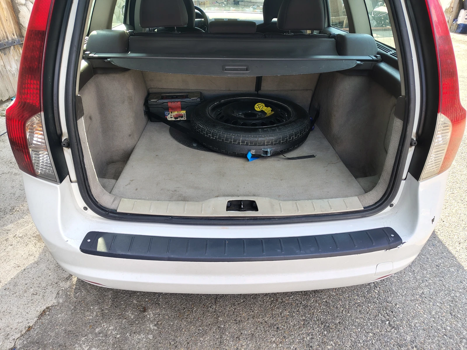 Volvo V50 1, 6 i, снимка 3 - Автомобили и джипове - 56145145