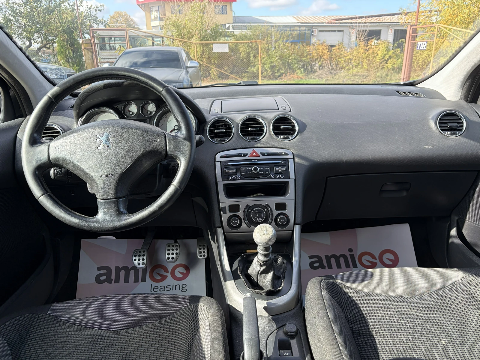 Peugeot 308 1.6 HDI, снимка 13 - Автомобили и джипове - 56682924