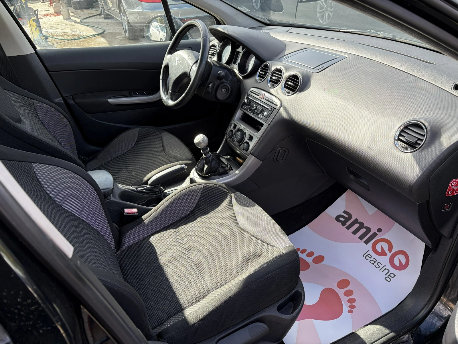 Peugeot 308 1.6 HDI, снимка 12 - Автомобили и джипове - 56682924