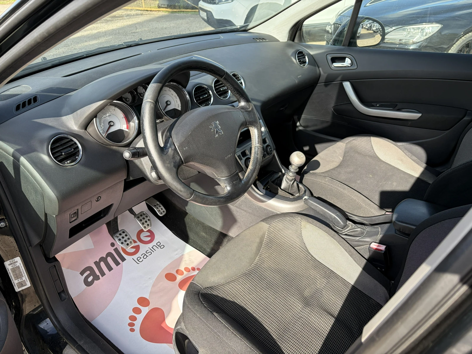 Peugeot 308 1.6 HDI, снимка 10 - Автомобили и джипове - 56682924