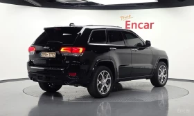 Jeep Grand cherokee 3.6* V6* 8ZF* OVERLAND* ДИСТРОНИК* ОБДУХВАНЕ* КАМЕ, снимка 2
