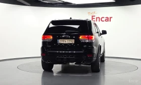Jeep Grand cherokee 3.6* V6* 8ZF* OVERLAND* ДИСТРОНИК* ОБДУХВАНЕ* КАМЕ, снимка 4
