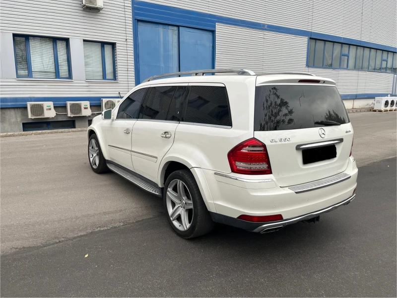 Mercedes-Benz GL 550, снимка 3 - Автомобили и джипове - 52338193