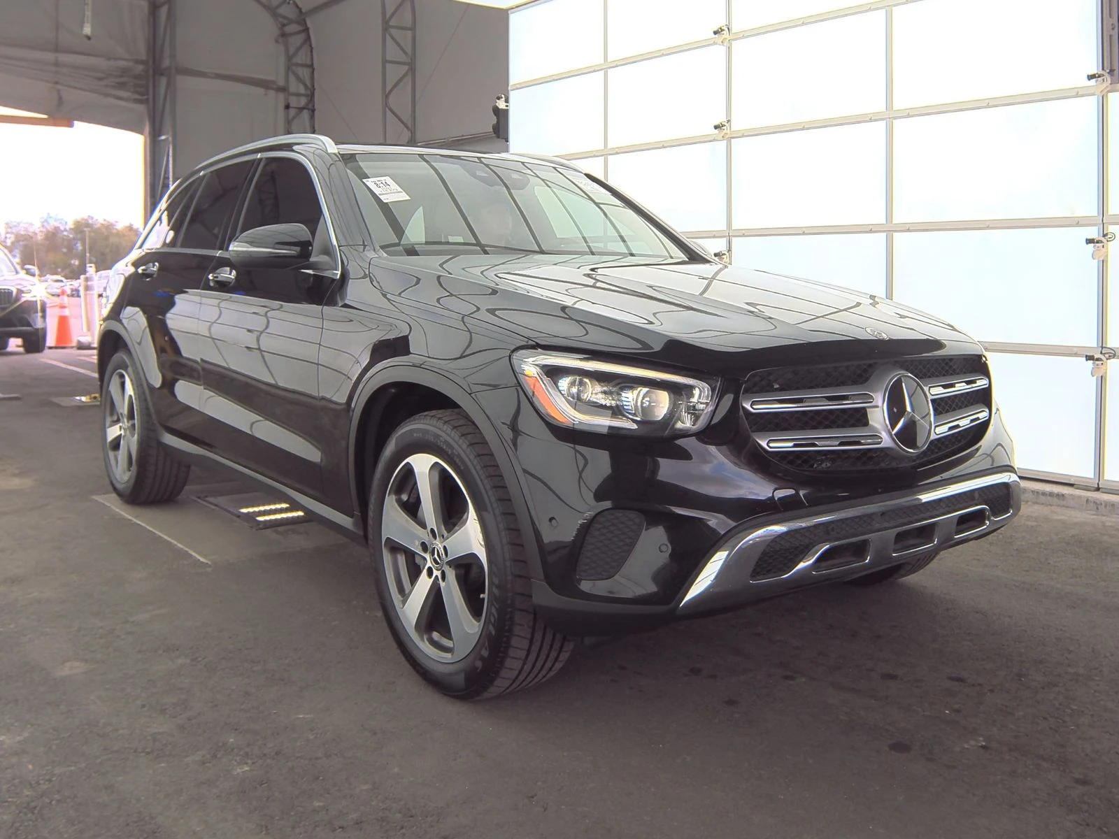 Mercedes-Benz GLC 300 2021* BURMASTER* DISTRONIK* DIGITAL* LANE ASSIST*  - изображение 3