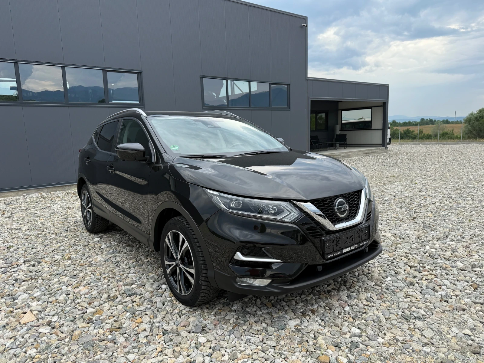 Nissan Qashqai 1.3 DIG-T FULL LED PANORAMA - изображение 8