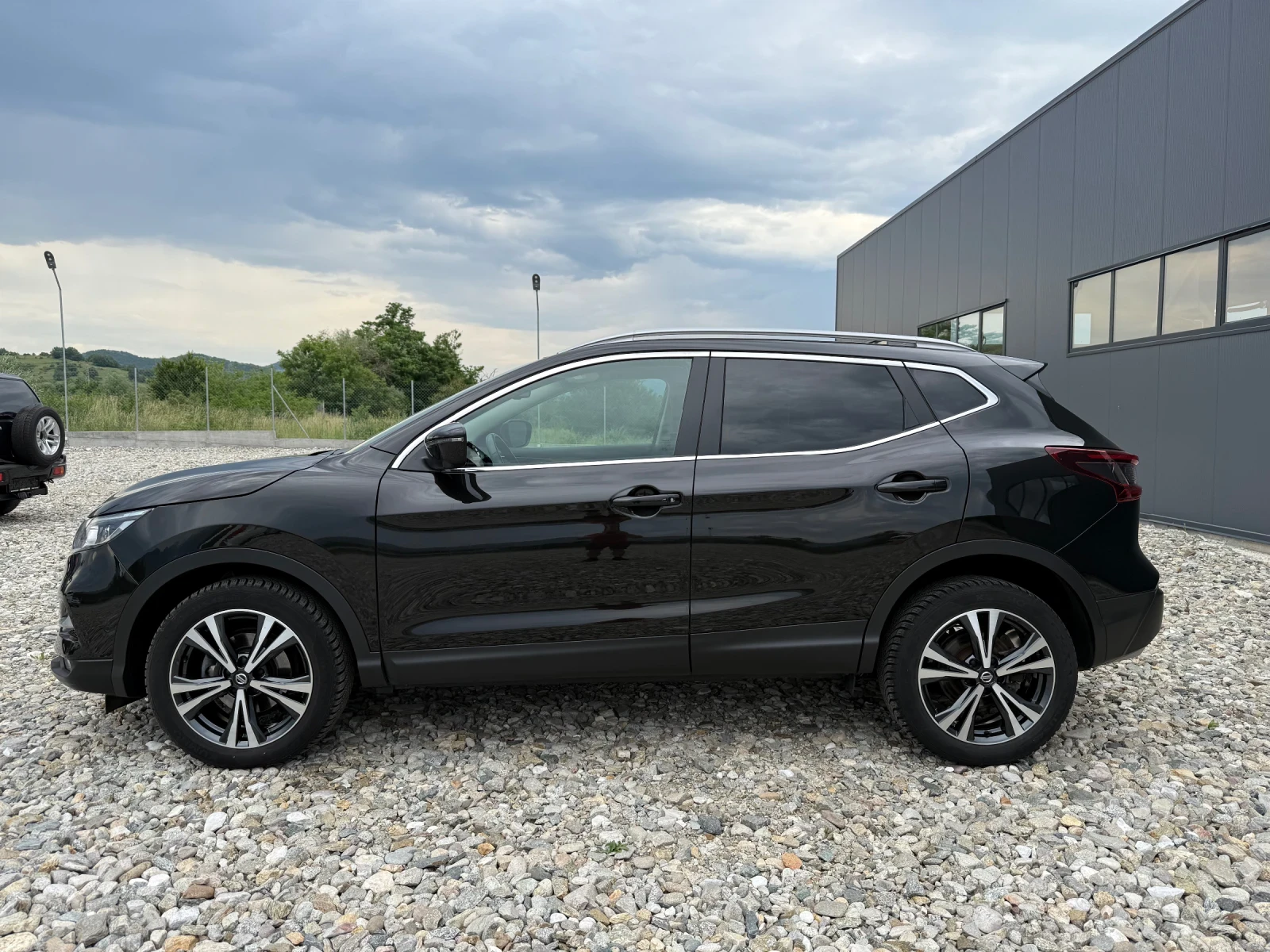 Nissan Qashqai 1.3 DIG-T FULL LED PANORAMA - изображение 3
