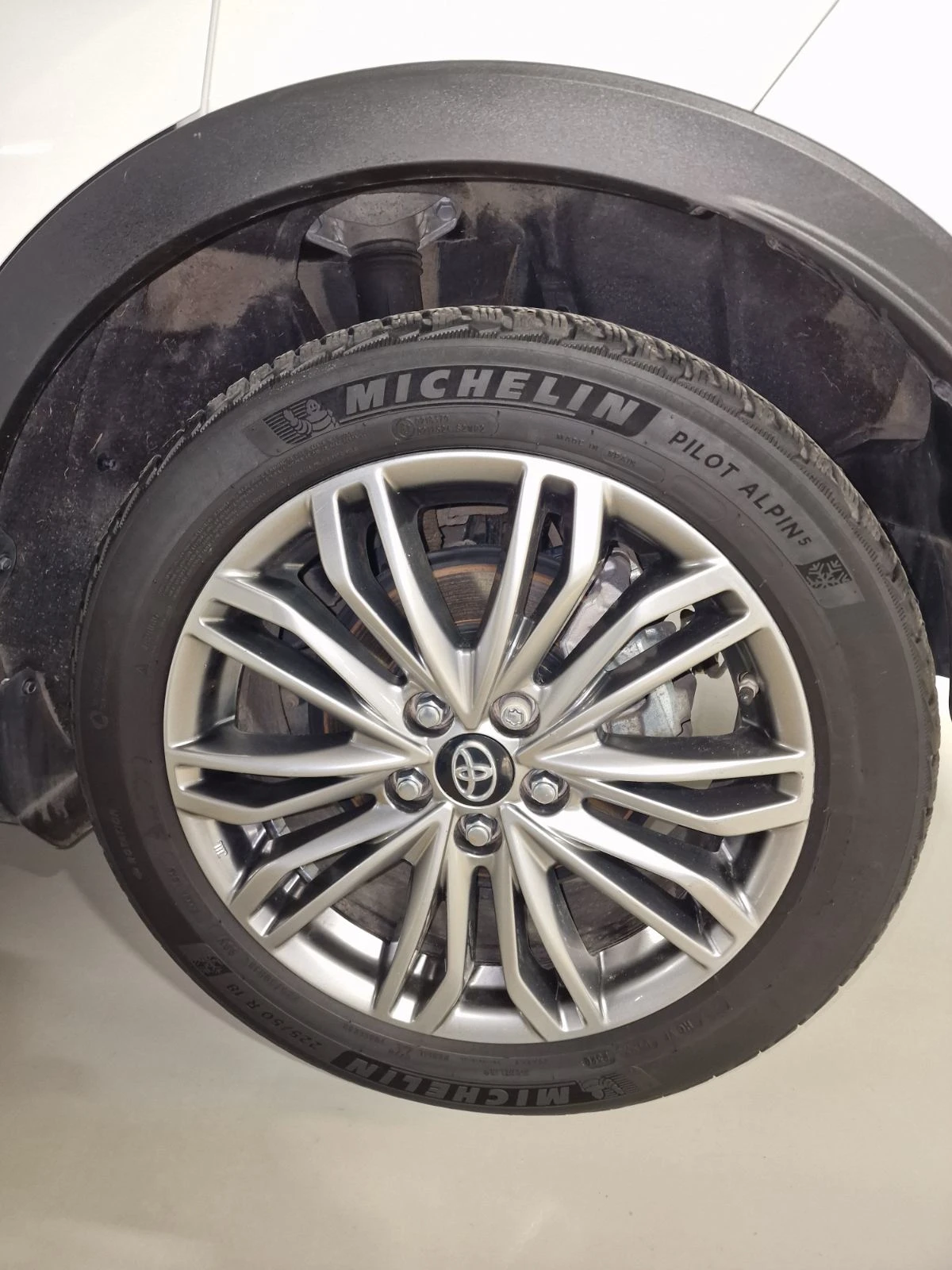 Toyota C-HR, снимка 14 - Автомобили и джипове - 53754144