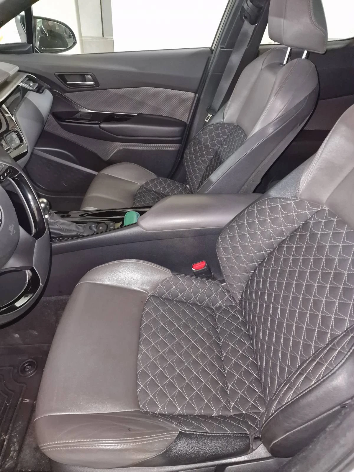 Toyota C-HR, снимка 9 - Автомобили и джипове - 53754144