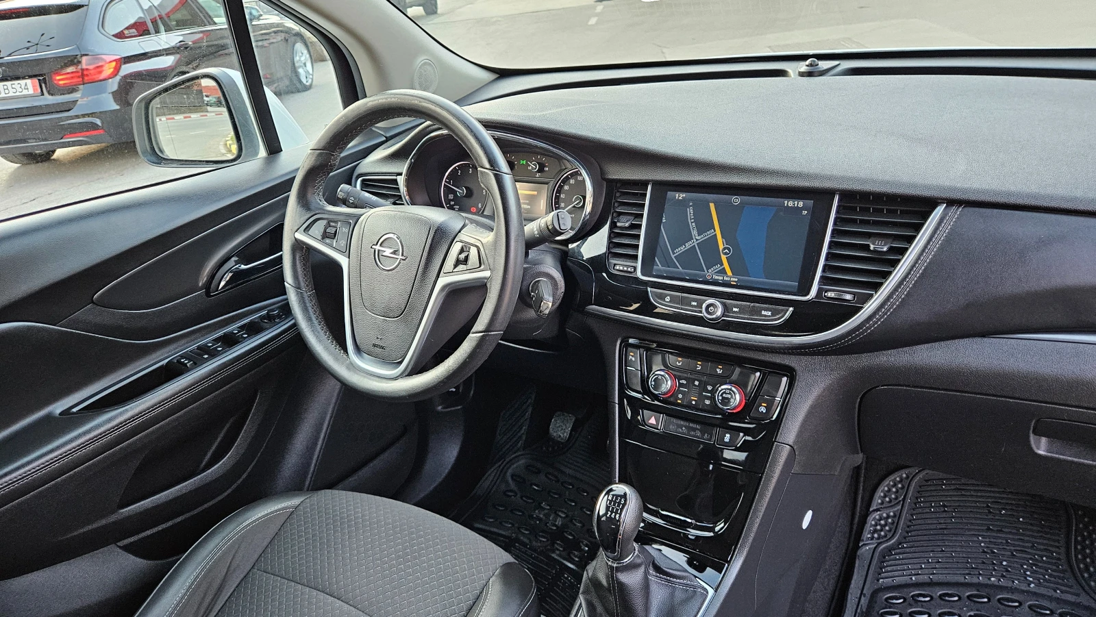 Opel Mokka 1.6D NAVIG/KOJA/TOP SUSTOQNIE, снимка 10 - Автомобили и джипове - 53780933
