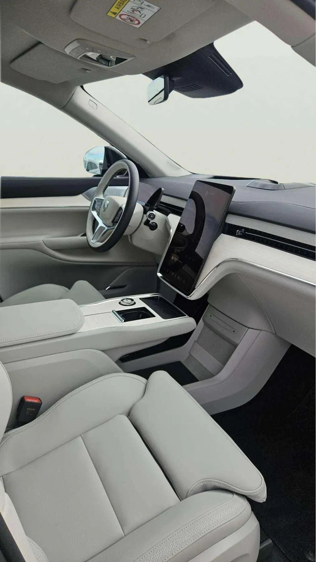 Volvo EX90 Twin Motor, снимка 10 - Автомобили и джипове - 54108315