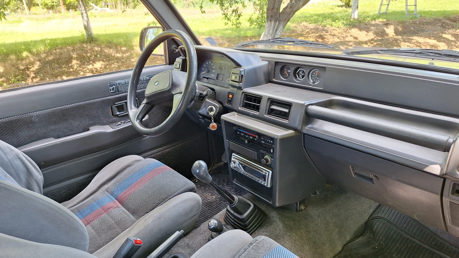 Daihatsu Feroza 1.6 4x4 МН.ДОБЪР, снимка 15 - Автомобили и джипове - 54965900