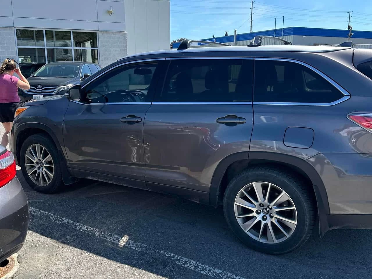 Toyota Highlander * XLE * АВТОКРЕДИТ БЕЗ ПЪРВОНАЧАЛНА ВНОСКА* , снимка 2 - Автомобили и джипове - 55216183