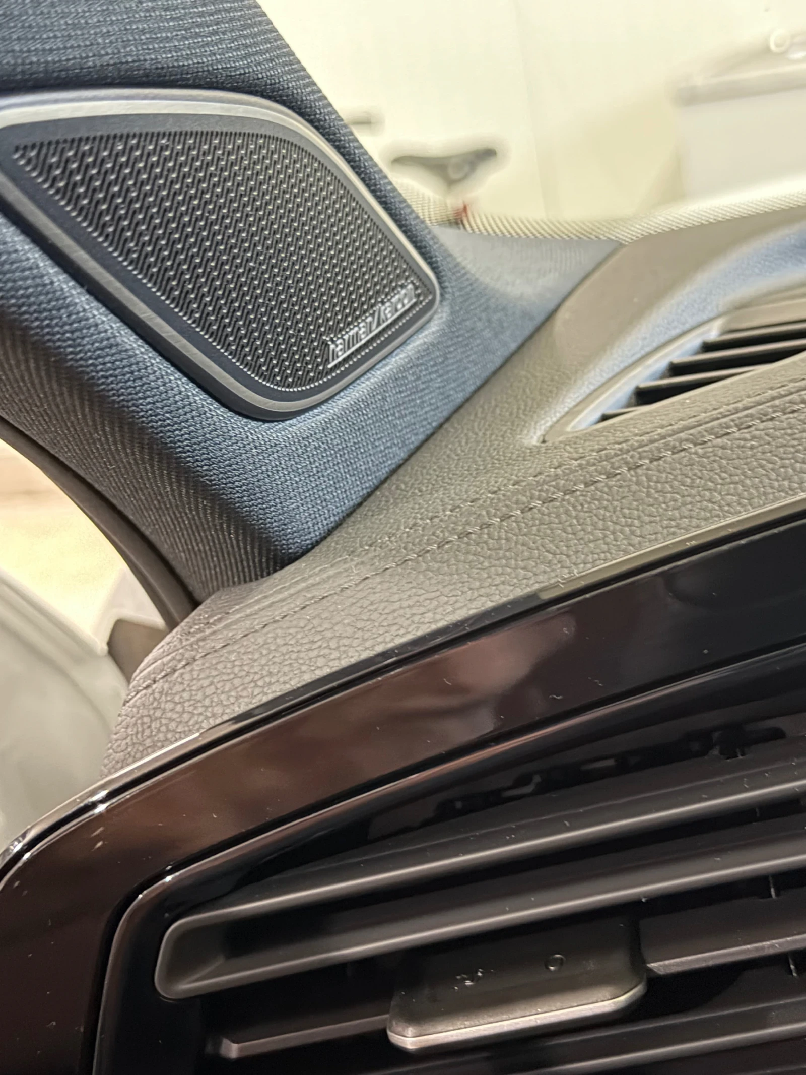 VW Tiguan R-line Plus, снимка 8 - Автомобили и джипове - 55309144