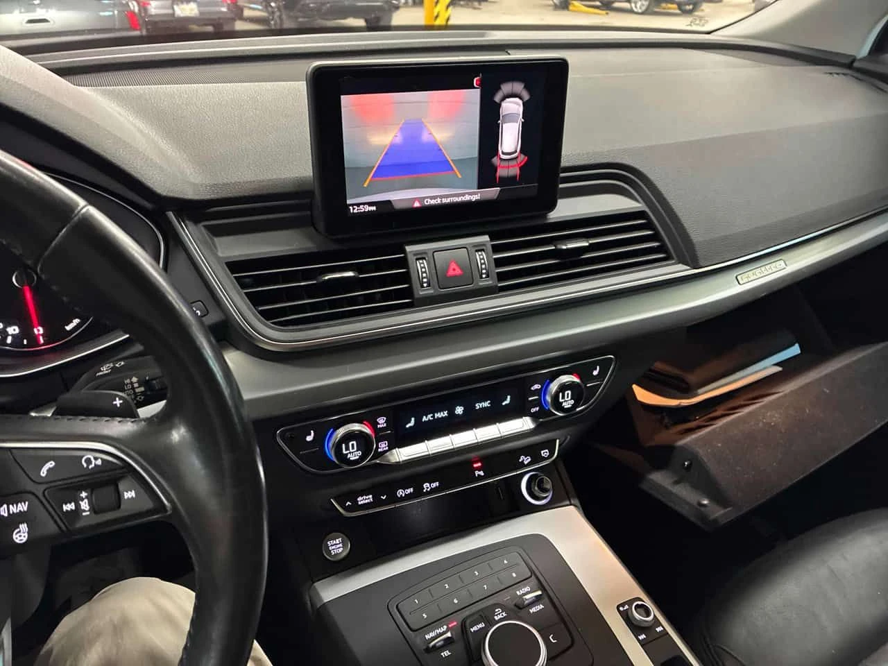 Audi Q5 * Komfort * АВТОКРЕДИТ * ПРЕДСТАВИТЕЛСТВО, снимка 9 - Автомобили и джипове - 55523448