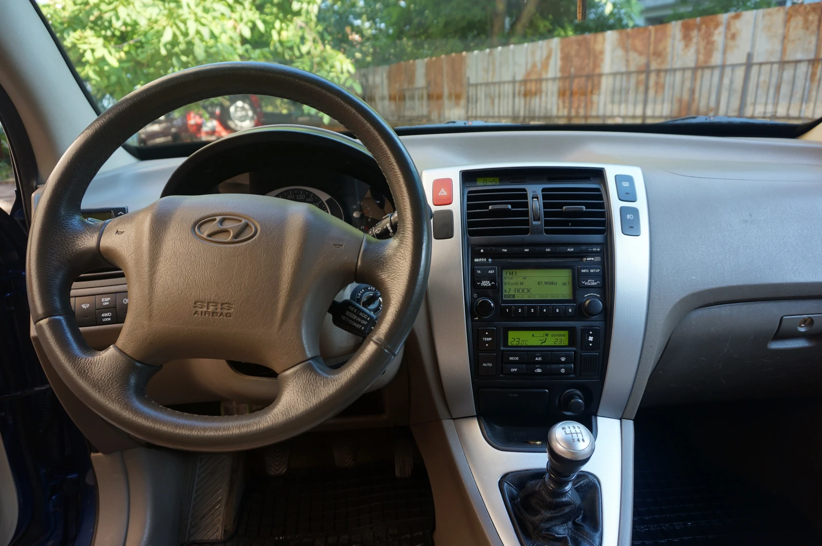 Hyundai Tucson CRDI , снимка 13 - Автомобили и джипове - 55824252