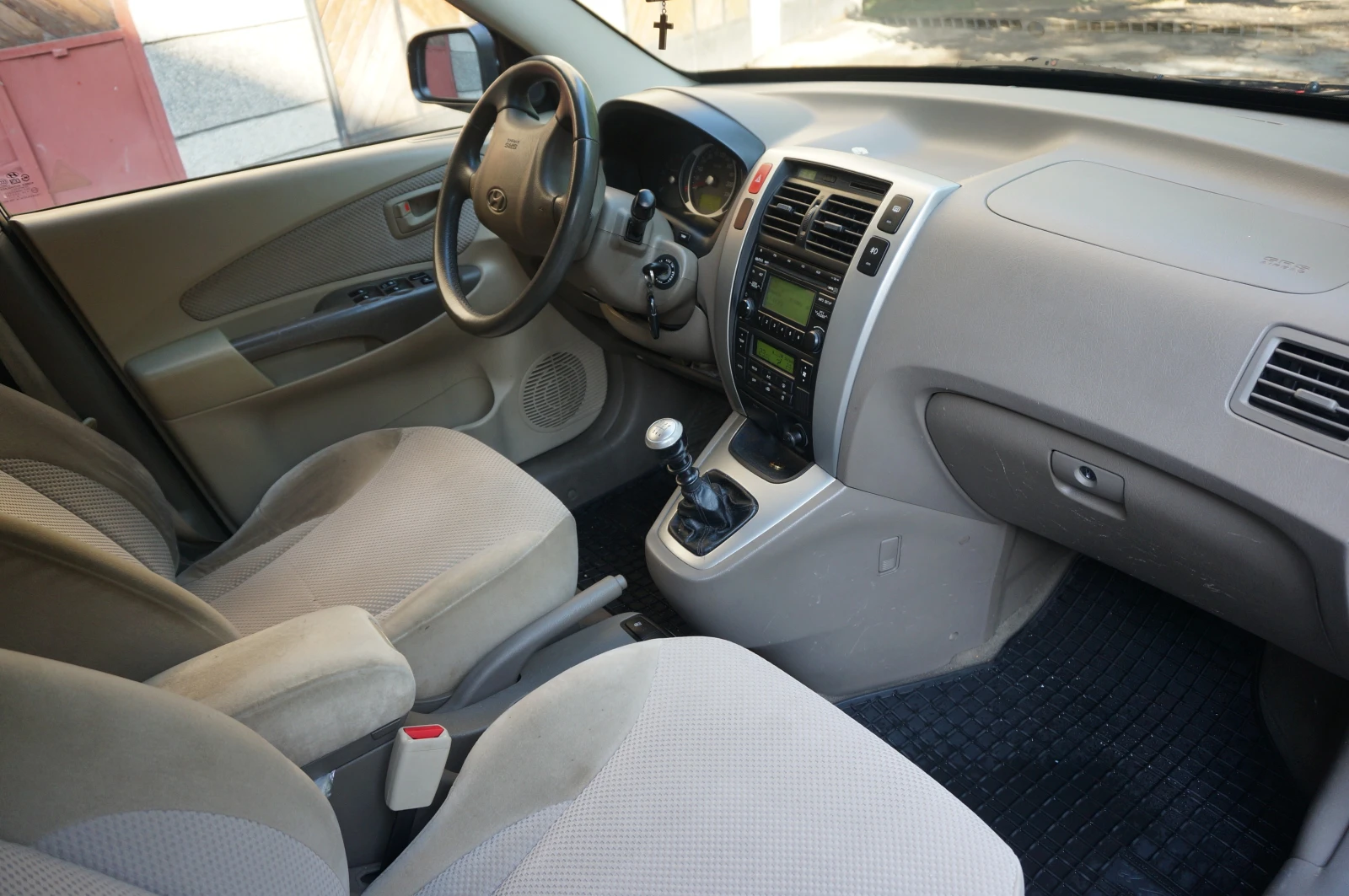 Hyundai Tucson CRDI , снимка 15 - Автомобили и джипове - 55824252