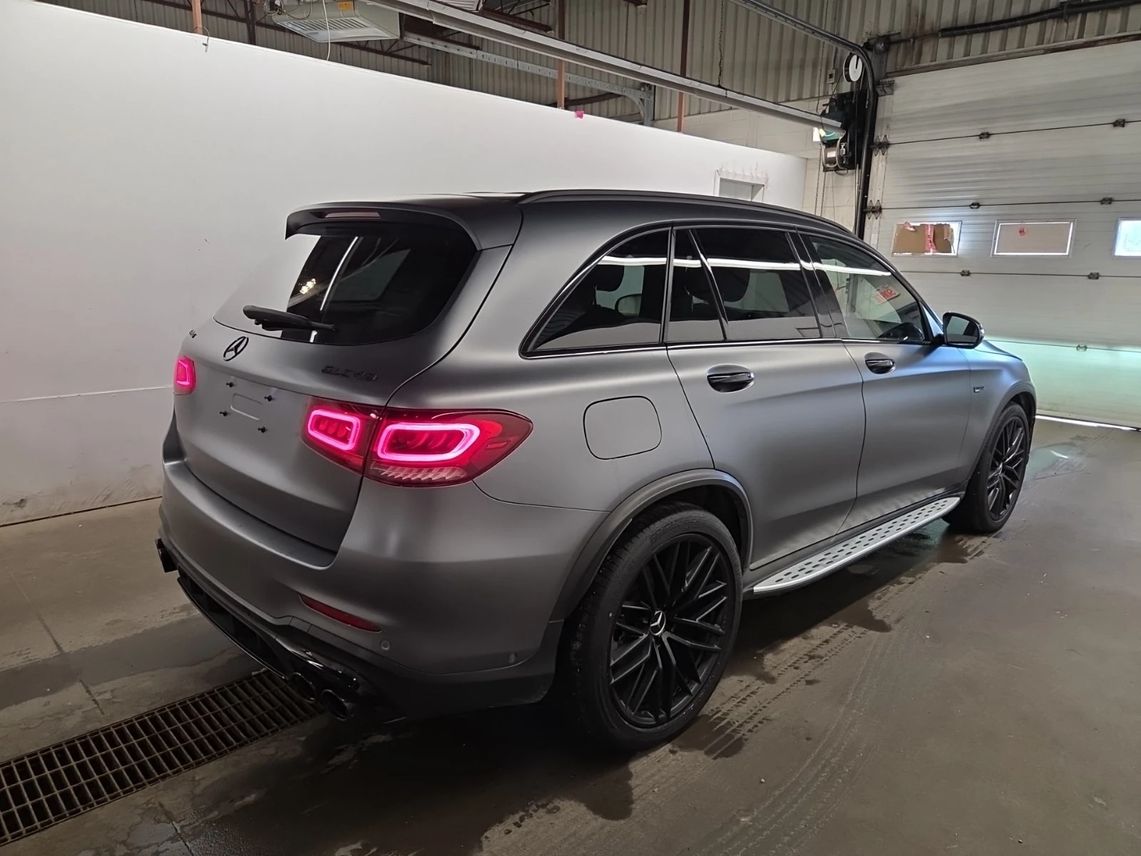 Mercedes-Benz GLE 43 AMG  AMG / ДИСТРОНИК / 360 / BURMESTER / PANO / AMB , снимка 3 - Автомобили и джипове - 55899326