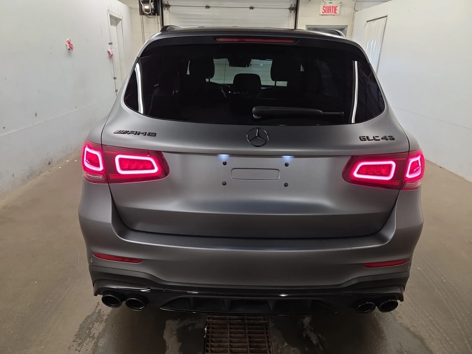 Mercedes-Benz GLE 43 AMG  AMG / ДИСТРОНИК / 360 / BURMESTER / PANO / AMB , снимка 5 - Автомобили и джипове - 55899326