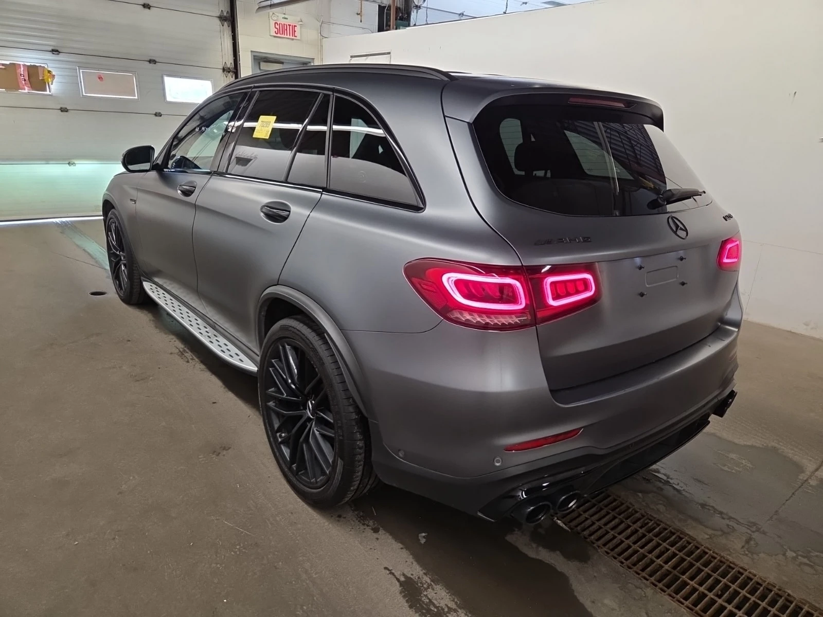 Mercedes-Benz GLE 43 AMG  AMG / ДИСТРОНИК / 360 / BURMESTER / PANO / AMB , снимка 4 - Автомобили и джипове - 55899326
